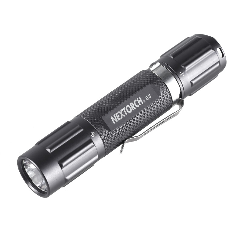纳丽德 E5手电